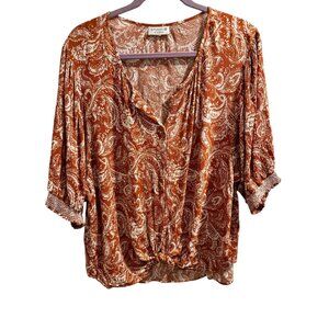 🍒 2/$20 🍒  Paisley Print Blouse With Button Detail & 3/4 Sleeves